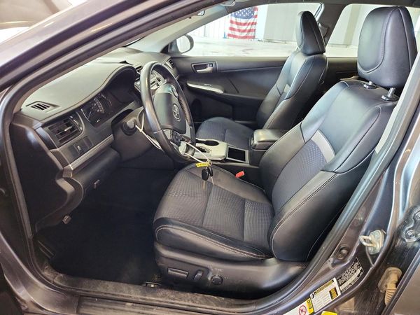 2014 TOYOTA CAMRY — DENT