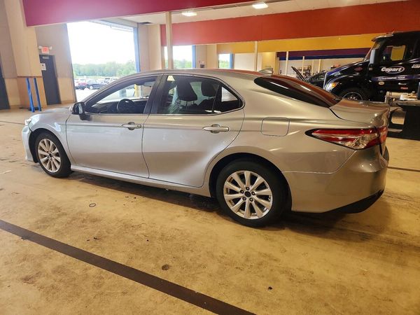 2019 TOYOTA CAMRY
