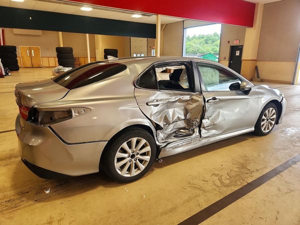 2019 TOYOTA CAMRY