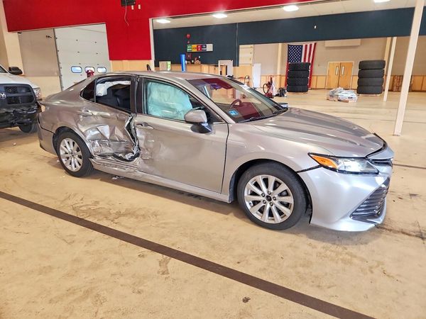 2019 TOYOTA CAMRY
