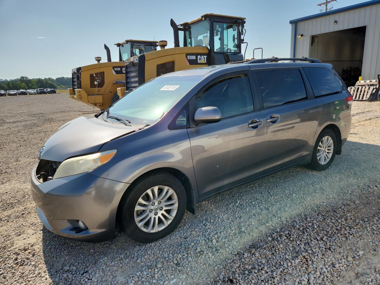 2014 TOYOTA SIENNA