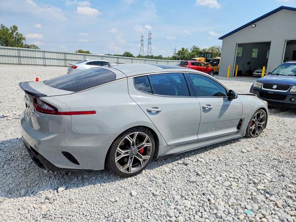 2020 KIA STINGER
