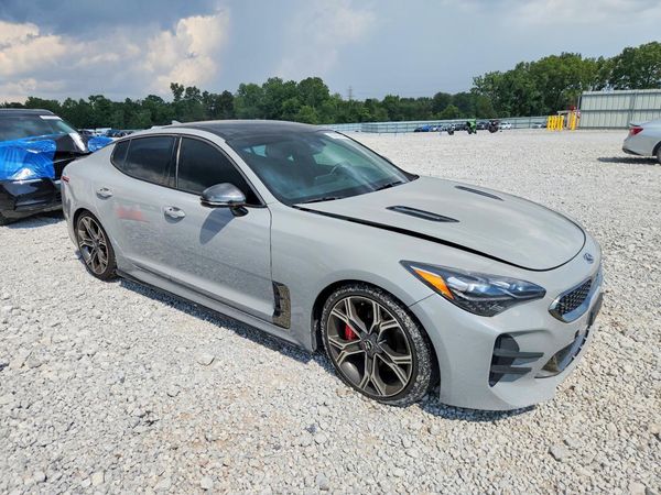 2020 KIA STINGER