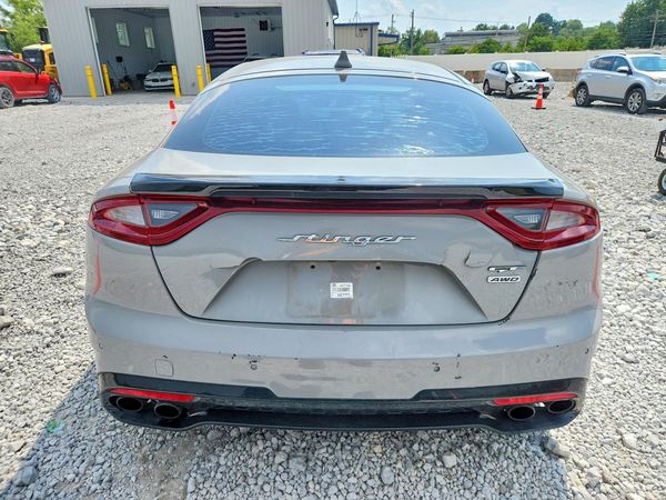 2020 KIA STINGER