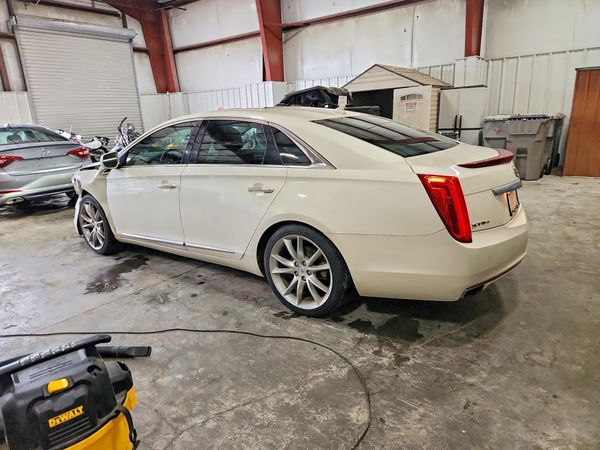 2013 CADILLAC XTS Premium