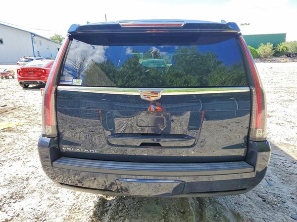2017 CADILLAC ESCALADE ESV Platinum