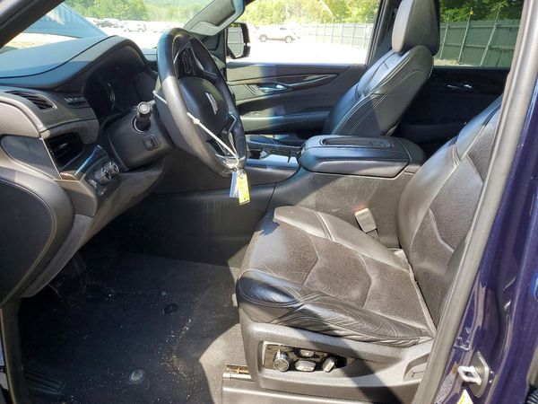 2017 CADILLAC ESCALADE ESV Platinum