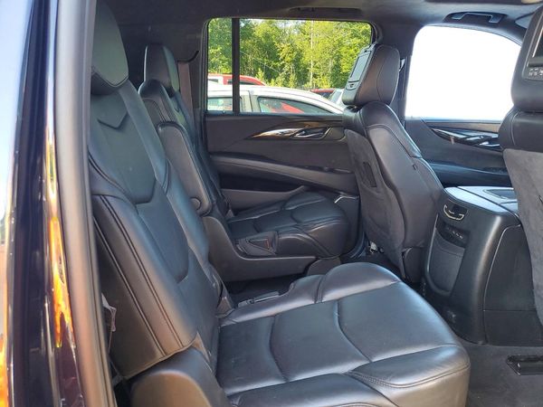 2017 CADILLAC ESCALADE ESV Platinum