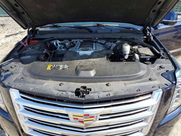 2017 CADILLAC ESCALADE ESV Platinum