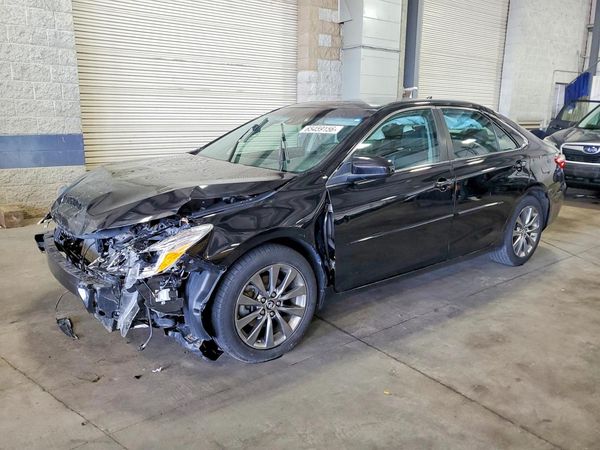 2015 TOYOTA CAMRY