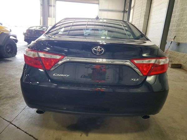 2015 TOYOTA CAMRY