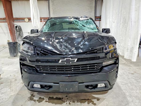 2019 CHEVROLET SILVERADO RST