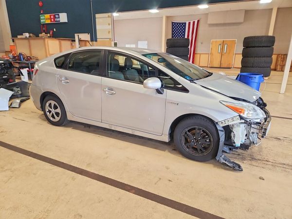 2015 TOYOTA PRIUS