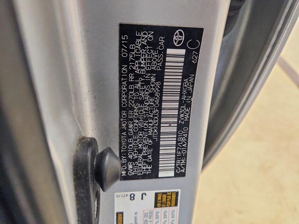 2015 TOYOTA PRIUS