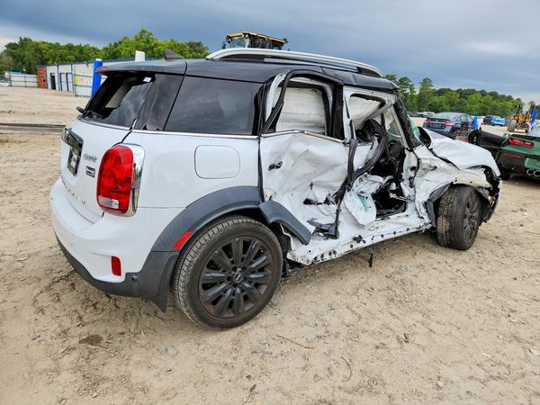 2018 MINI COOPER