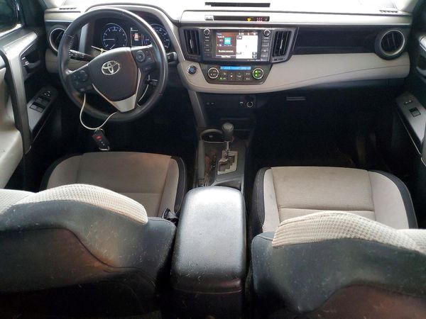 2017 TOYOTA RAV4 XLE