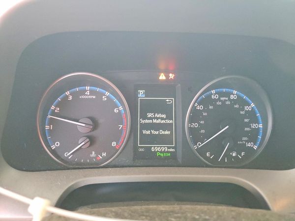 2017 TOYOTA RAV4 XLE