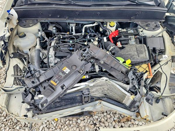 2024 FORD BRONCO Big Bend — Engine bay