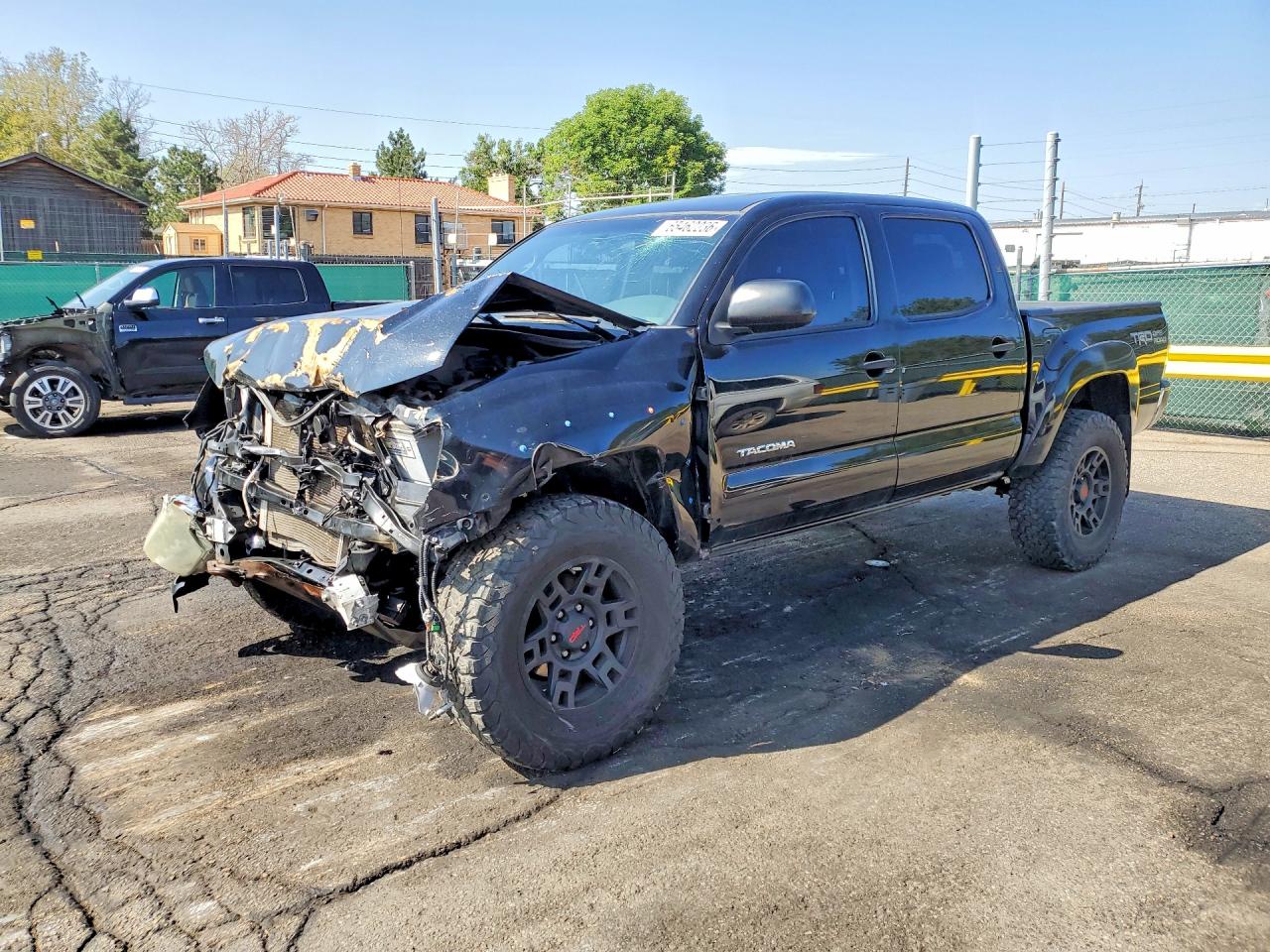 2015 TOYOTA TACOMA Delux Grade — Front 3/4