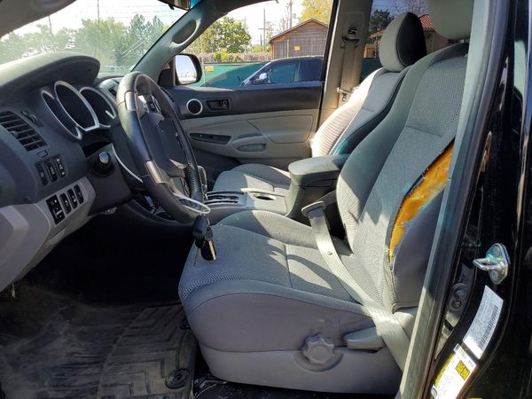 2015 TOYOTA TACOMA Delux Grade — DENT