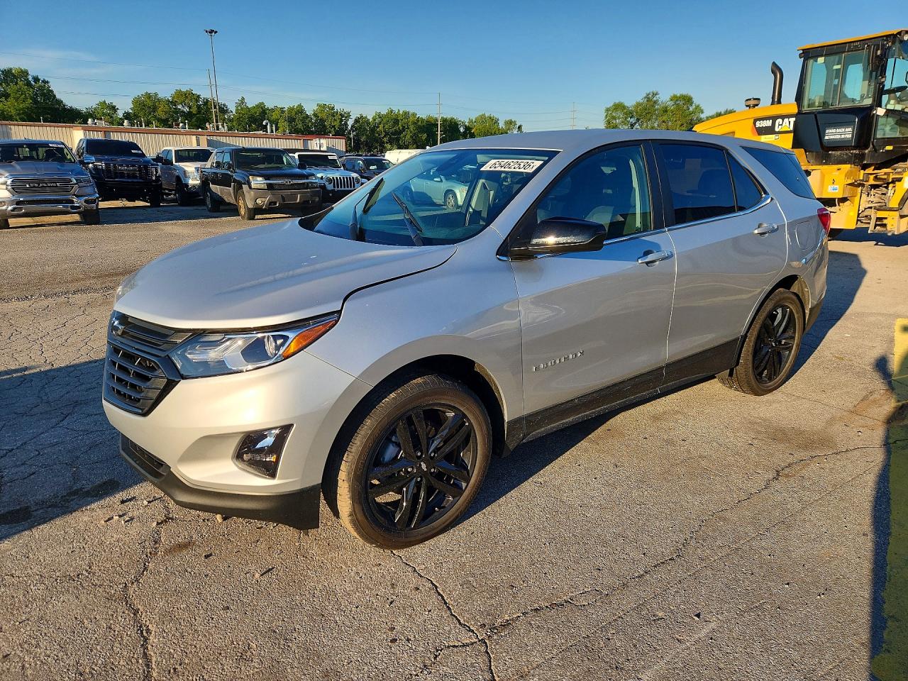 2021 CHEVROLET EQUINOX LT (1LT) — Front 3/4
