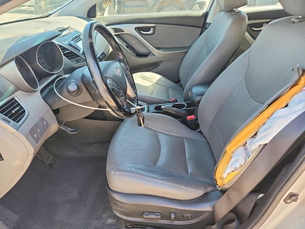 2014 HYUNDAI ELANTRA