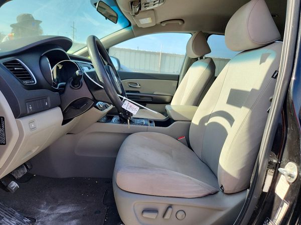 2016 KIA SEDONA LX - Middle-low