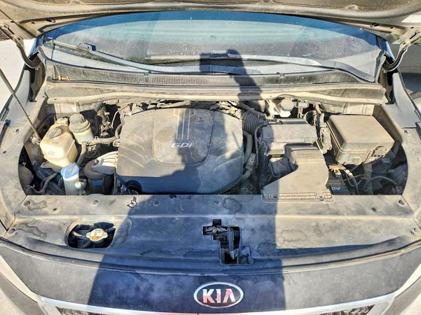 2016 KIA SEDONA LX - Middle-low