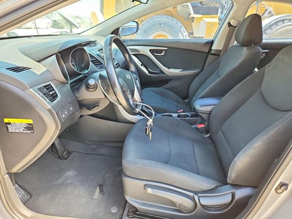 2015 HYUNDAI ELANTRA GLS(Middle)