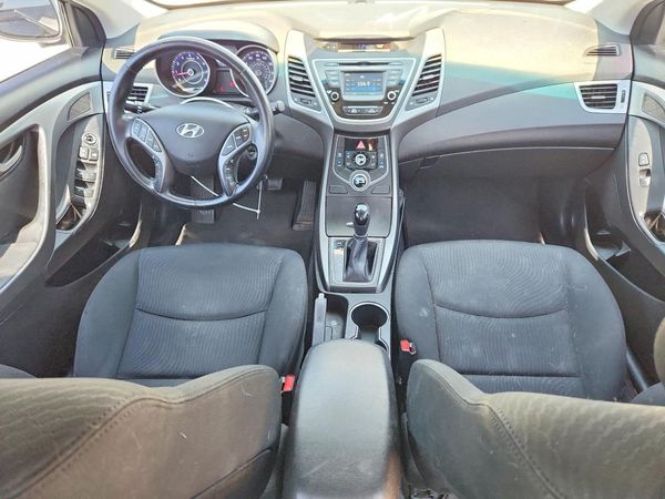 2015 HYUNDAI ELANTRA GLS(Middle)