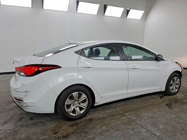 2016 HYUNDAI ELANTRA