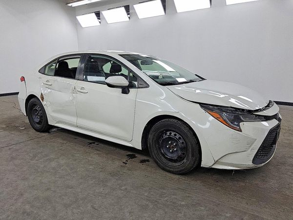 2020 TOYOTA COROLLA LE — Passenger 3/4