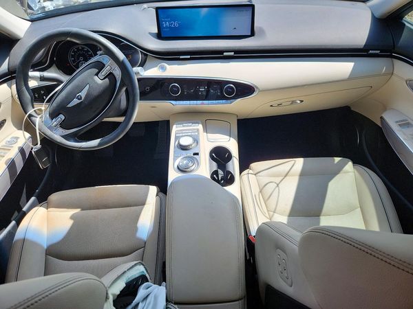 2024 GENESIS GV70