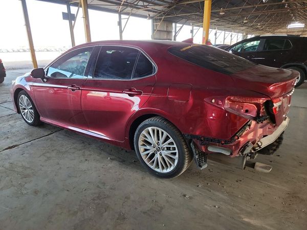 2019 TOYOTA CAMRY SOLA SE/XLE Hybrid