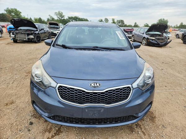 2016 KIA FORTE GL (Middle-Low Grade)