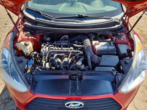 2015 HYUNDAI VELOSTER GLS(Middle)