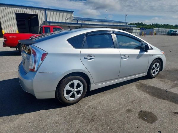 2014 TOYOTA PRIUS