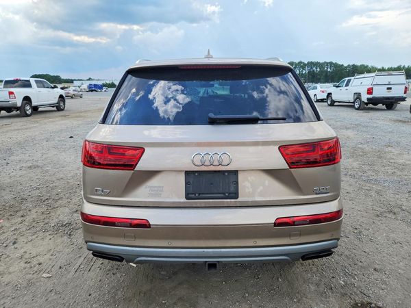 2018 AUDI Q7 quattro Prestige