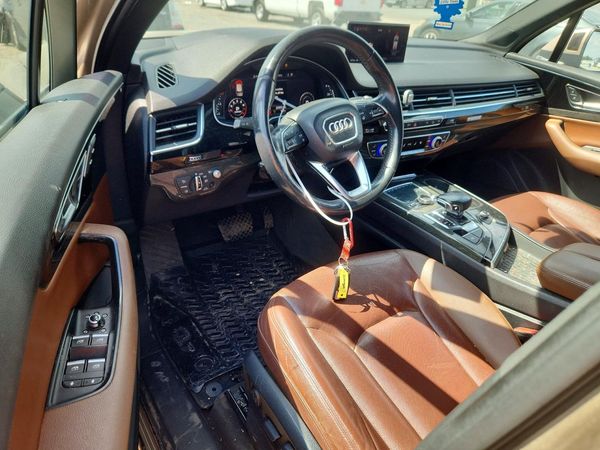 2018 AUDI Q7 quattro Prestige