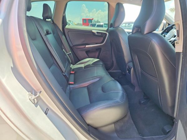 2016 VOLVO XC60 SV33 Premier