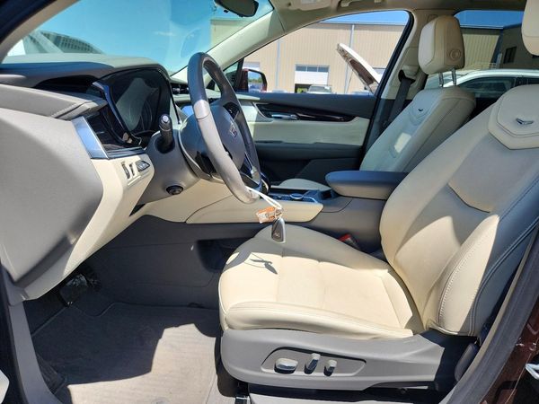 2020 CADILLAC XT6 Premium Luxury — DENT