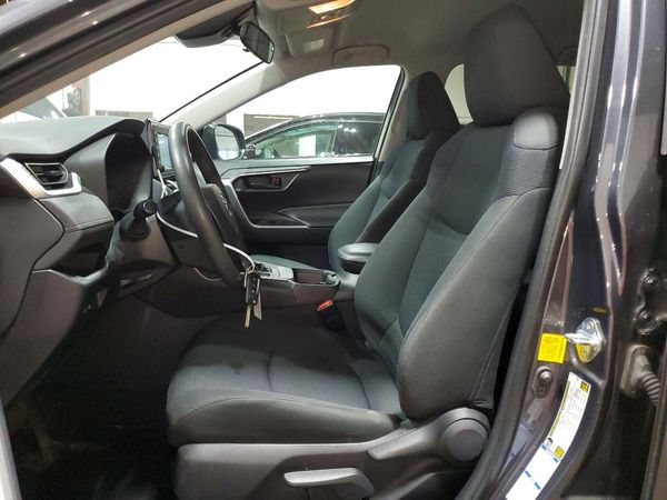 2021 TOYOTA RAV4 LE