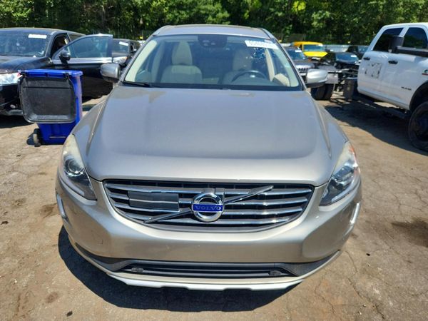 2017 VOLVO XC90