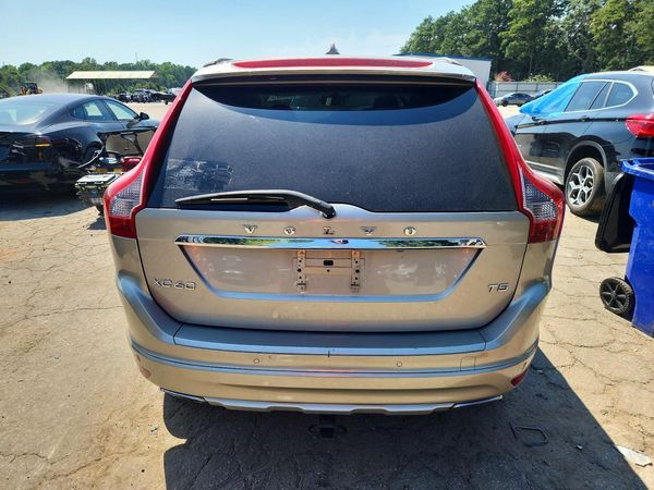2017 VOLVO XC90