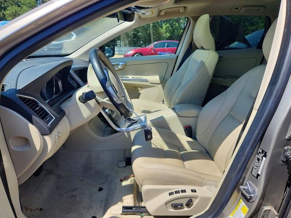 2017 VOLVO XC90