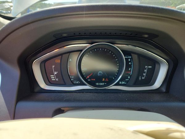 2017 VOLVO XC90
