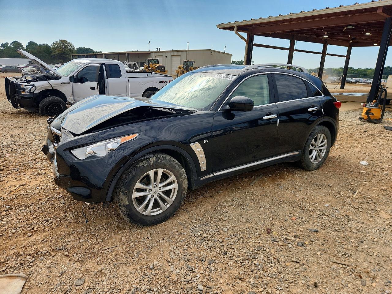 2015 INFINITI QX70