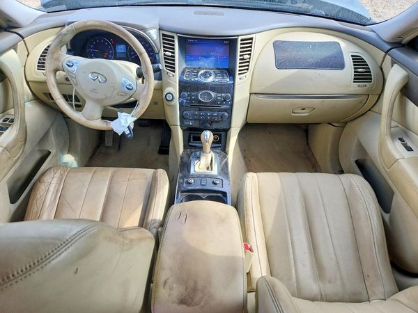 2015 INFINITI QX70