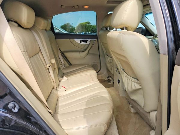 2015 INFINITI QX70