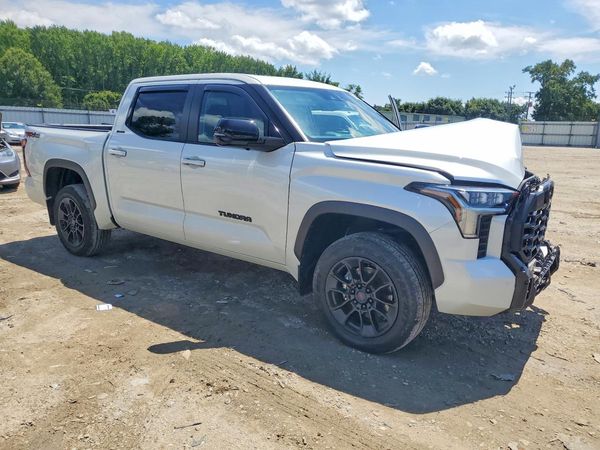 2024 TOYOTA TUNDRA